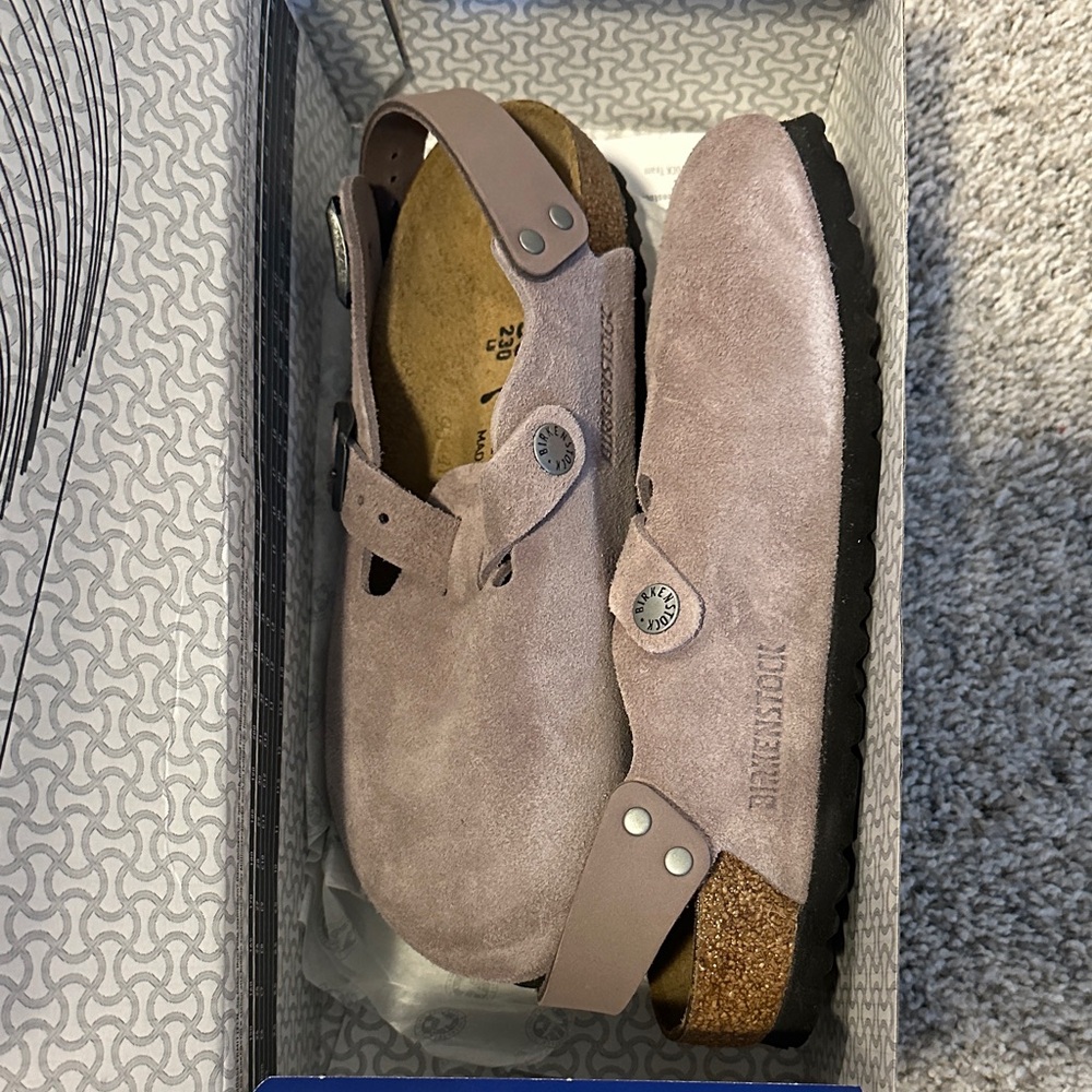 Birkenstock Suede Clogs in Soft Lavender